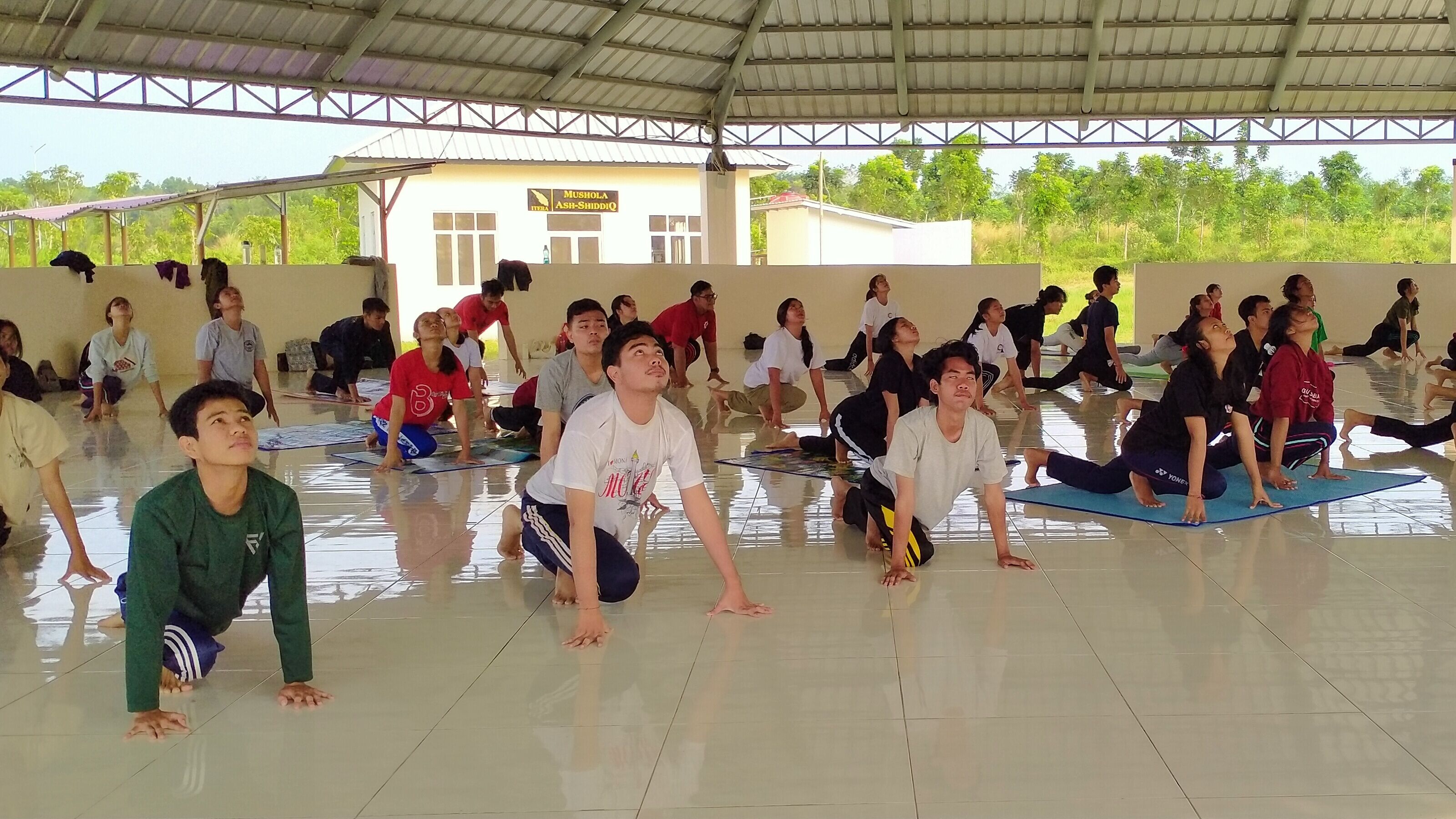 kegiatan yoga